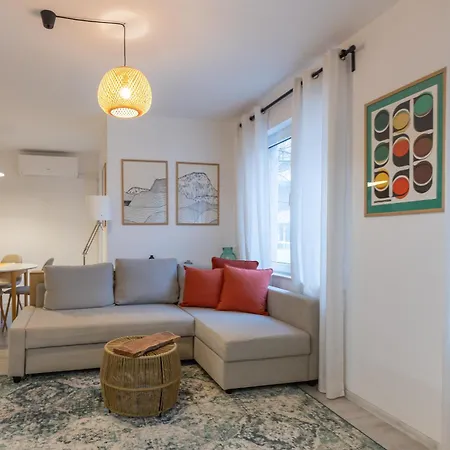 2br - Workspace With Elevator דירה וארנה