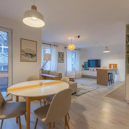 2br - Workspace With Elevator דירה