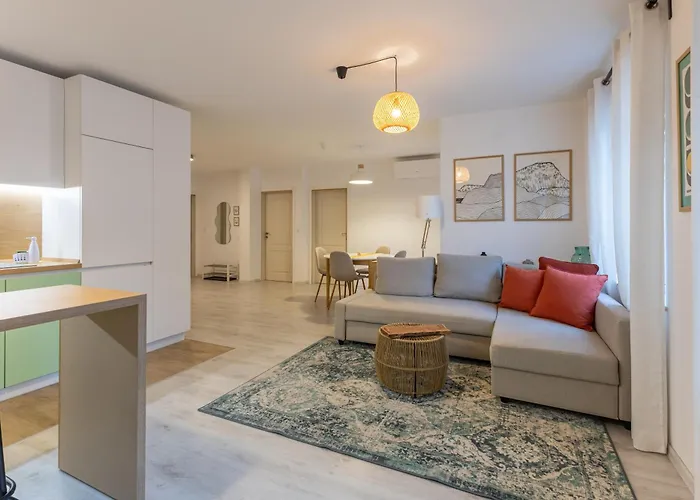 Appartement 2br - Workspace With Elevator