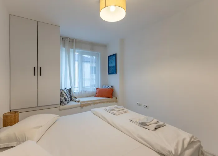 Appartement 2br - Workspace With Elevator *